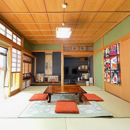 一軒家貸切り最大11人まで 114平米の平屋の和の家 駐車場2台無料 道後温泉や松山城へのアクセス抜群 Hotel Exterior photo